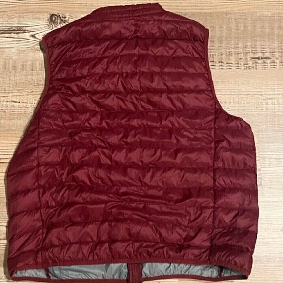 CLUB ROOMMen's Quilted Packable Puffer Vest, jacket color port Men's winter coat - Picture 14 of 16
